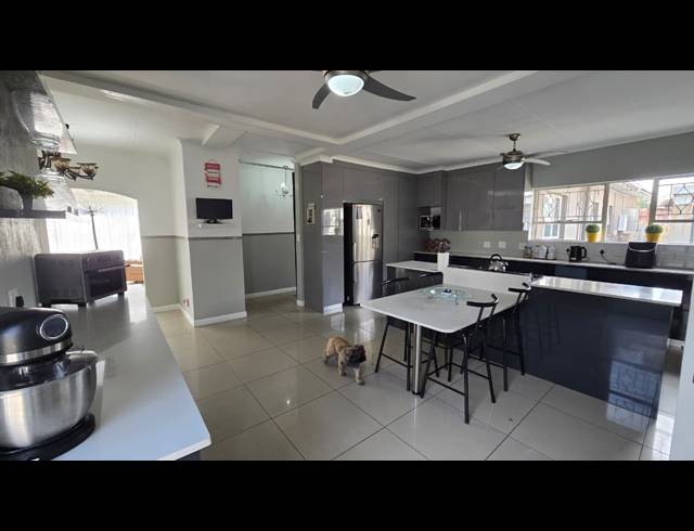 4 BEDROOM FREEHOLD FOR SALE IN VERWOERDPARK